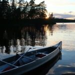 Paddla vid surahammar på kvällen